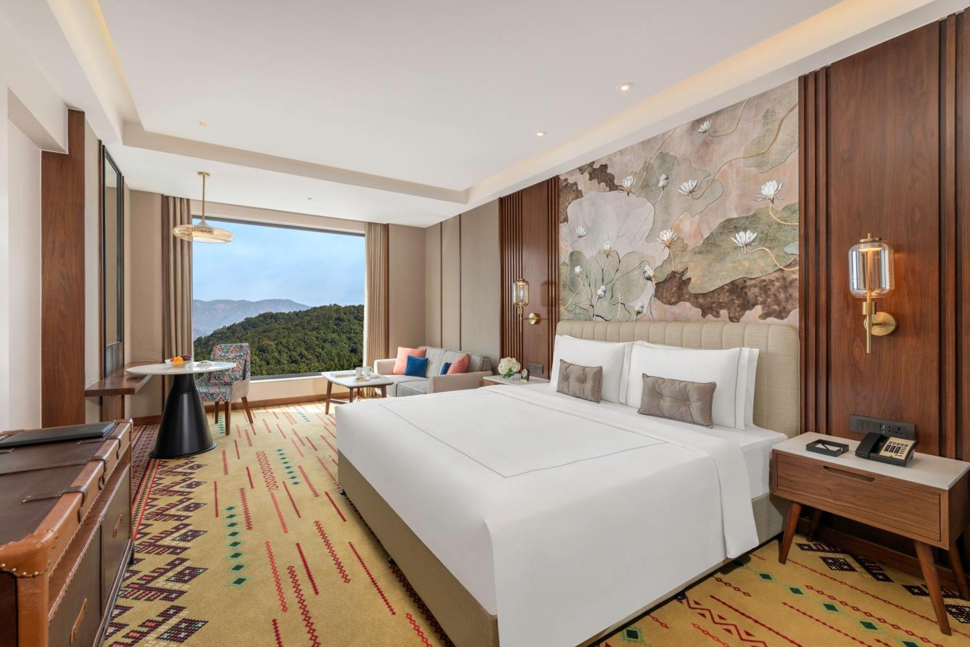 Taj Mussoorie Foothills, Dehradun Hotel Exterior photo